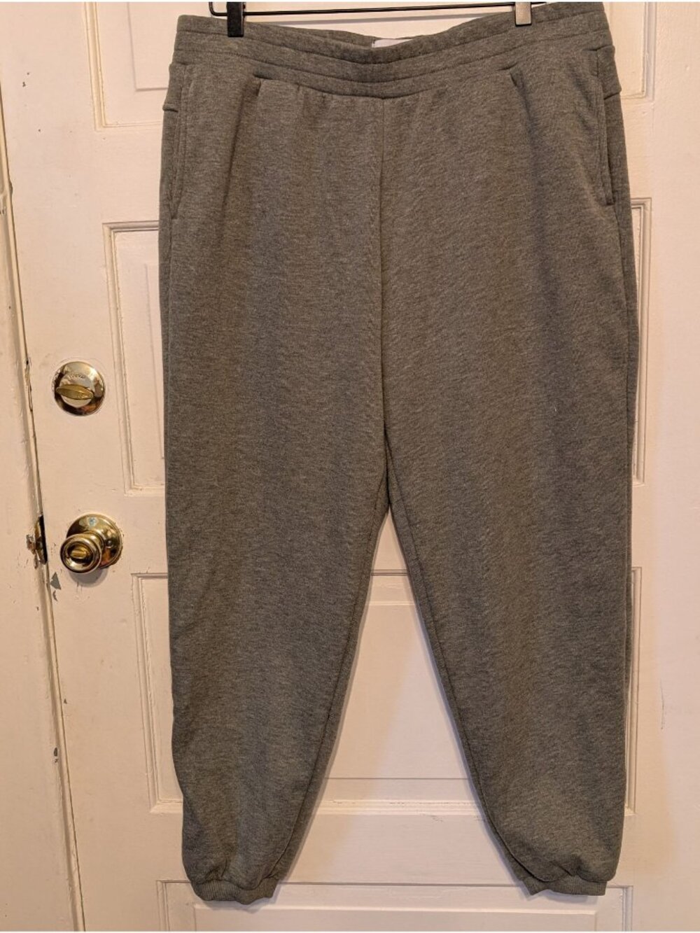 Men's Grey Joggers Mondetta Size XL Soft Durable Relaxed Fit Made in Jordan